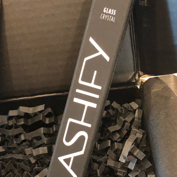 Lashify Luxe Kit - Picture 8 of 10